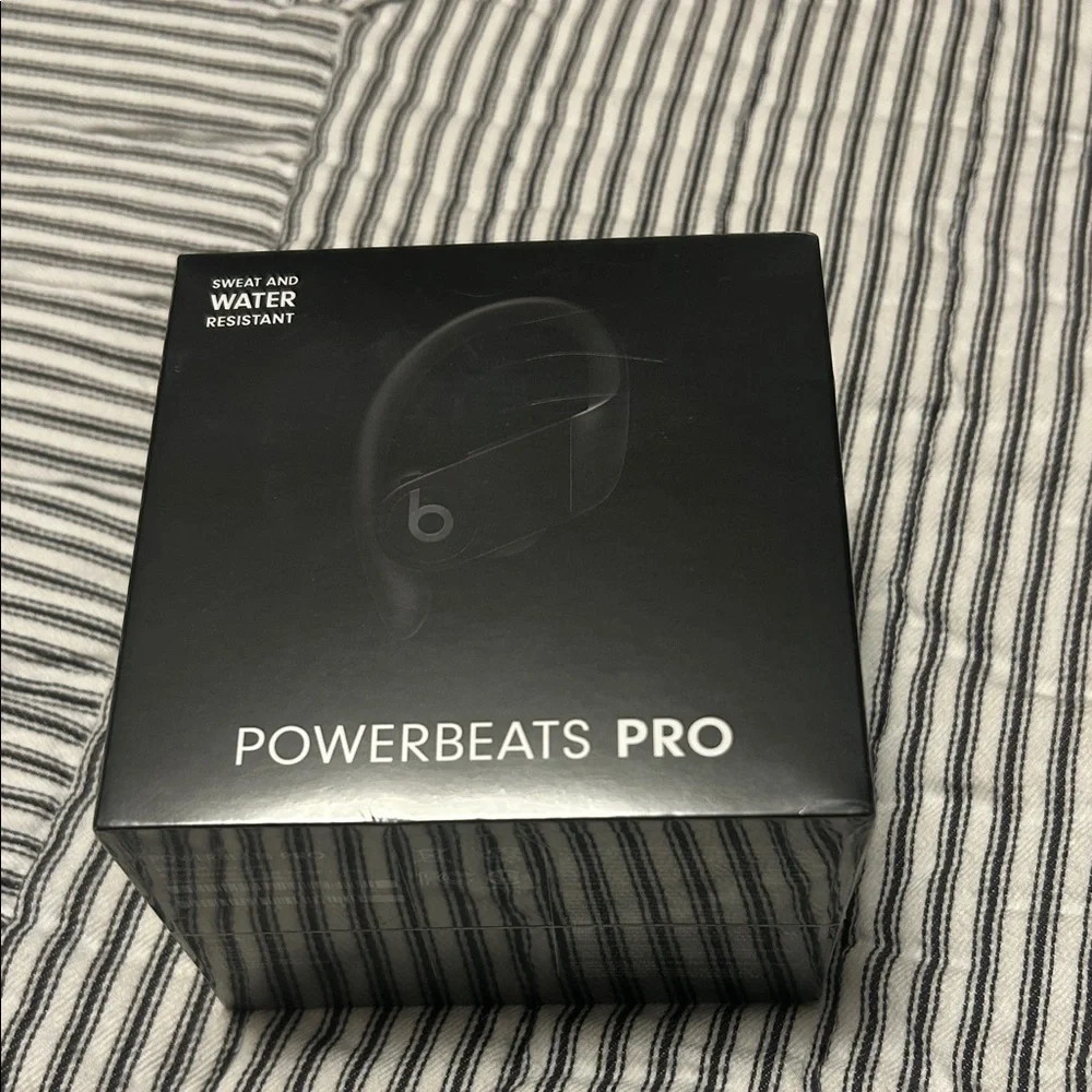 Powerbeats Pro Wireless Earphones - Picture 1 of 6